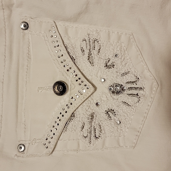 Nine West Capris - Picture 6 of 6